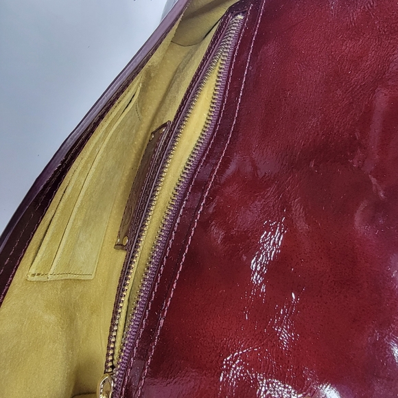 NEW NEW NEW!! Tre Vero Nubuck Leather Ox Blood Clutch Bag.‎ P123